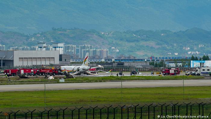 China | Flugzeugunfall am Flughafen Chongqing