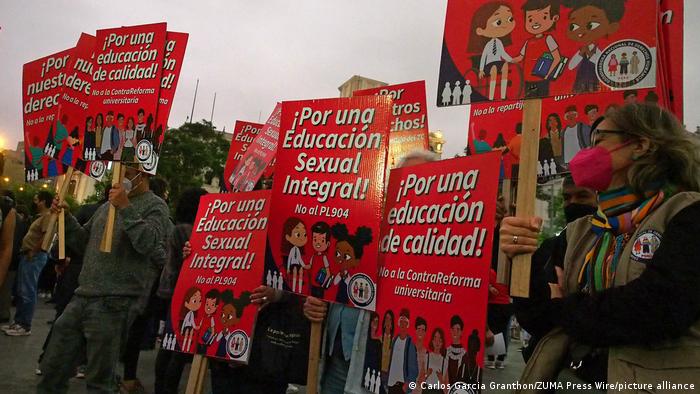 Peru Protest gegen Gesetzentwurf des Kongresses