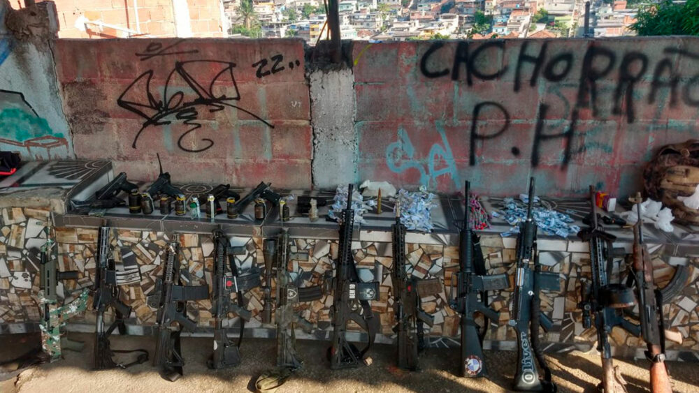 Las armas incautadas por la Policía (Foto: Policía Militar de Río de Janeiro)