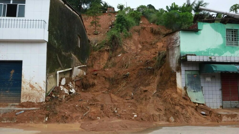 Ascendieron a 120 los muertos por las lluvias en Brasil