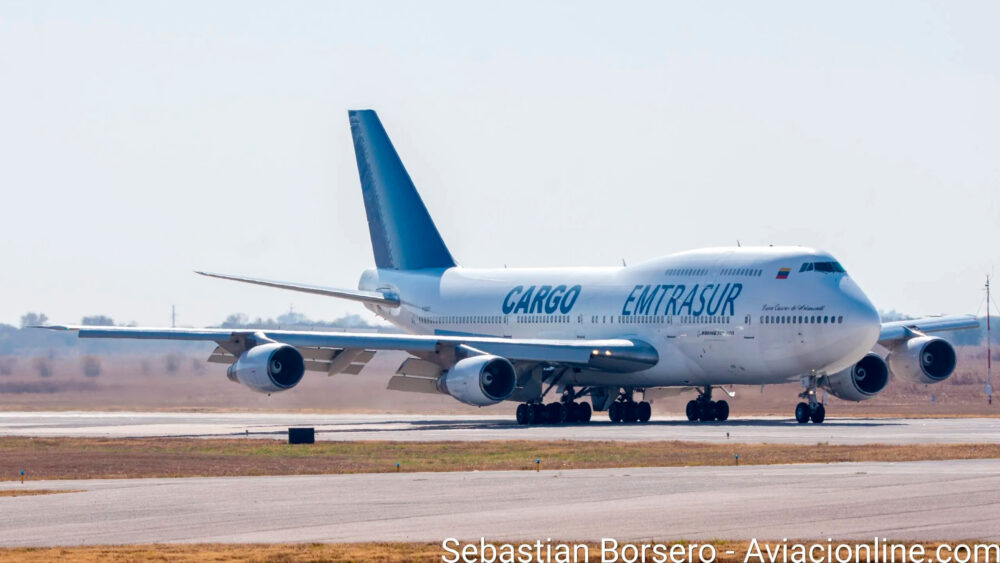 El avión que está retenido en la Argentina por orden del Gobierno