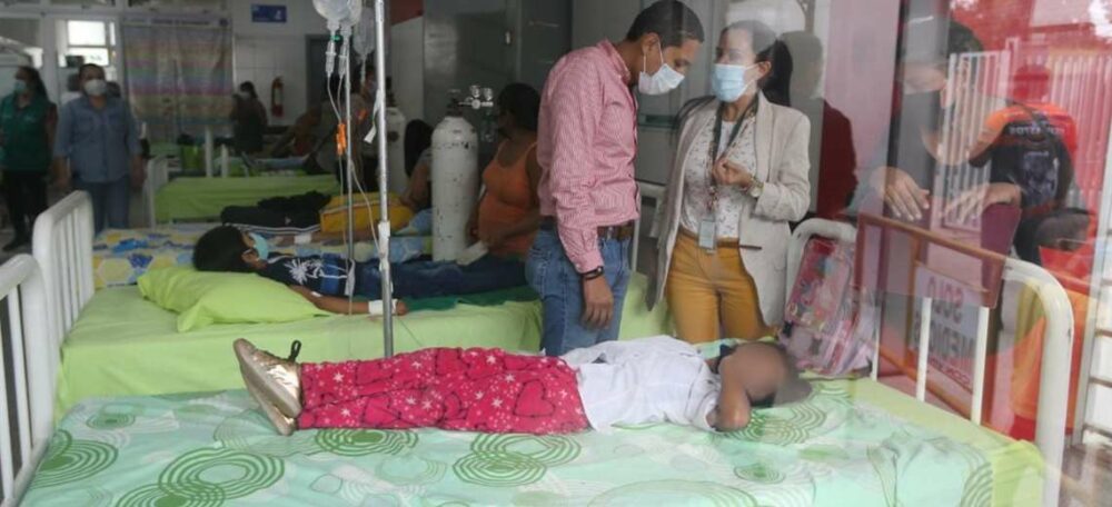 Niños con supuesta intoxicación fueron atendidos en un centro de salud/Foto: F. Landivar