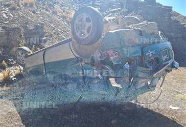 El vehículo quedó con serios daños materiales (Foto: Carla Mercado)