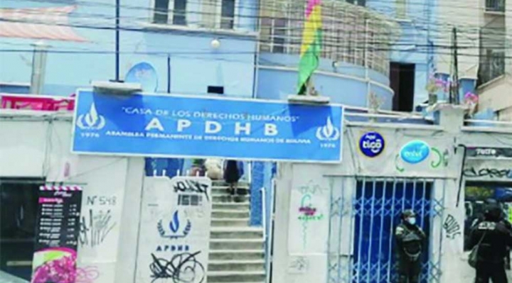 La APDHB condena la política extractivista del Gobierno de Arce