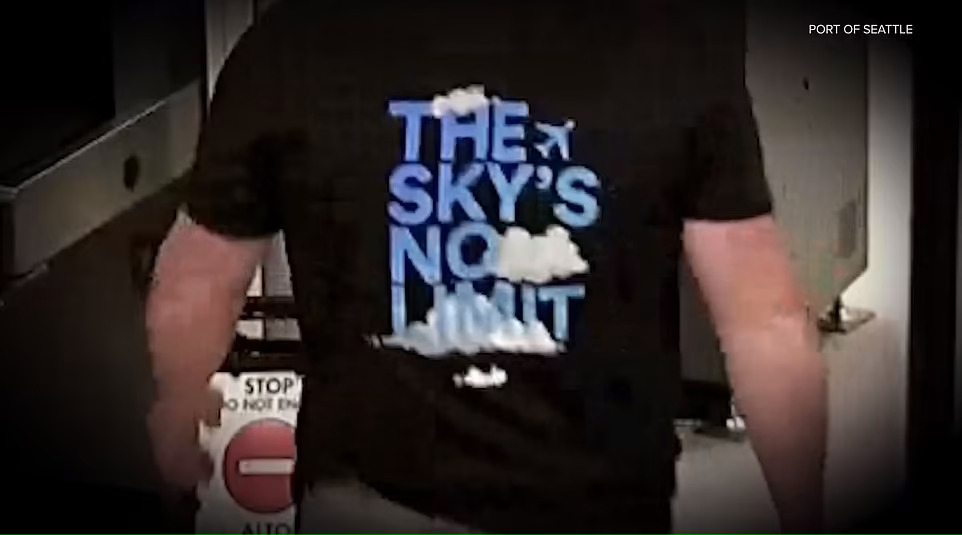 "El cielo no tiene límites", la frase en la remera del piloto suicida 