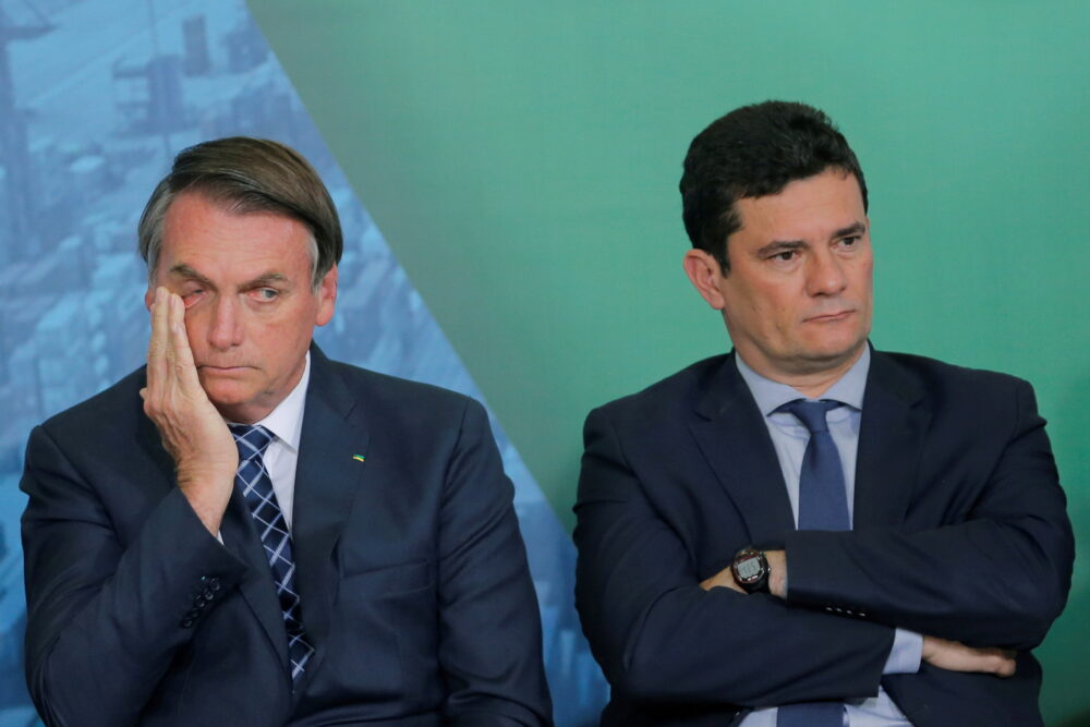 El presidente de Brasil, Jair Bolsonaro, junto al ministro de Justicia, Sergio Moro (REUTERS/Adriano Machado)