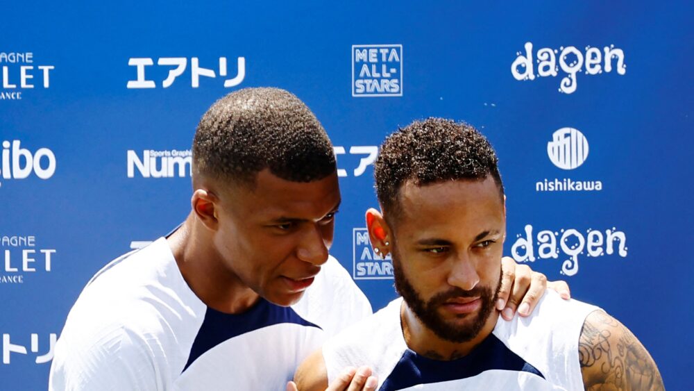 Ambos futbolistas protagonizaron un cruce durante el partido ante el Montpellier (Reuters)