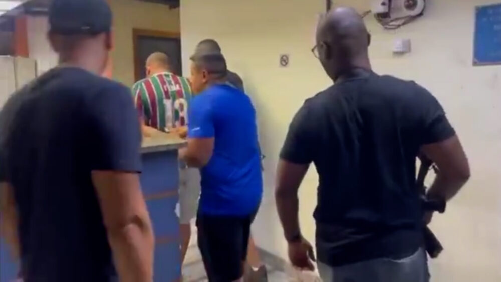 El capo narco llevaba puesta una camiseta de Fluminense con su apodo estampado en el dorsal
