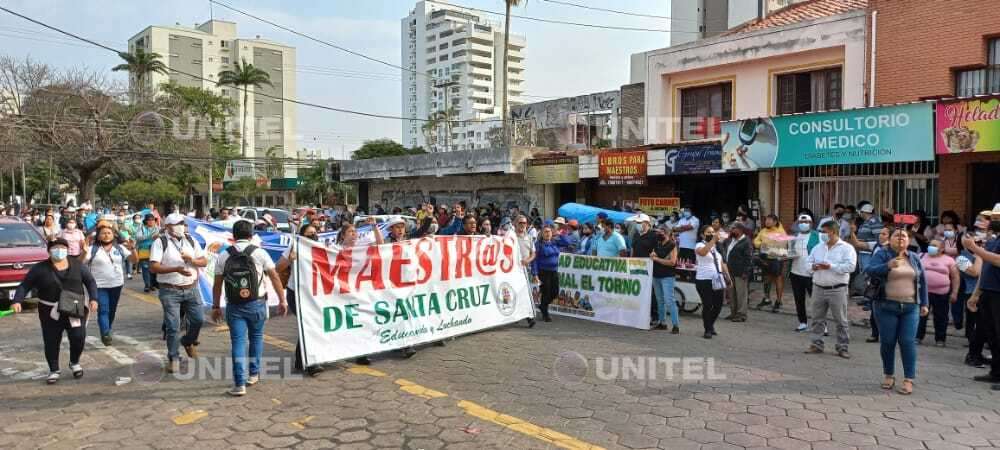 Marcha de maestros en Santa Cruz. Foto: Rodolfo Orellana