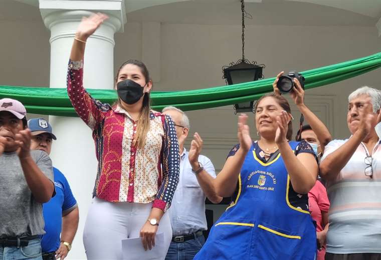 La Alcaldía cruceña saluda la marcha gremial en contra de un posible paro luego del cabildo por el censo | El Deber
