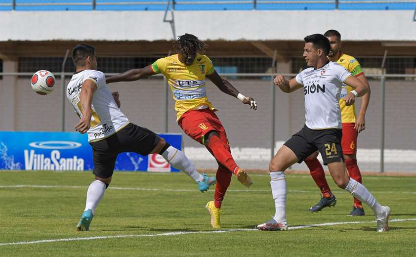 Palmaflor igualó 1-1 con Royal Pari y se aleja de la Libertadores | El Deber