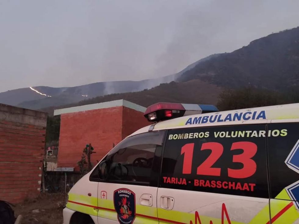 Alrededor de 120 personas combaten el fuego en Turumayo – Tarija