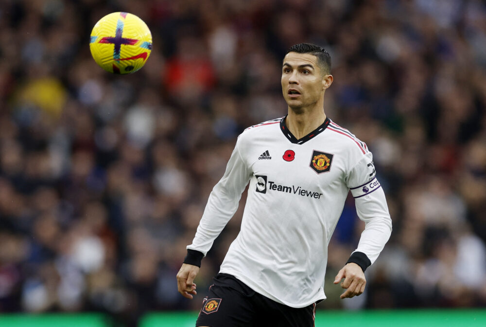 Cristiano Ronaldo dejaría Manchester United en enero tras las explosivas declaraciones televisivas en las que criticó al club inglés (Reuters/Jason Cairnduff) 