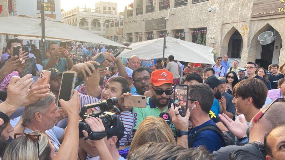 El falso Neymar revolucionó el Souq Waqif, el mercado más popular de Doha