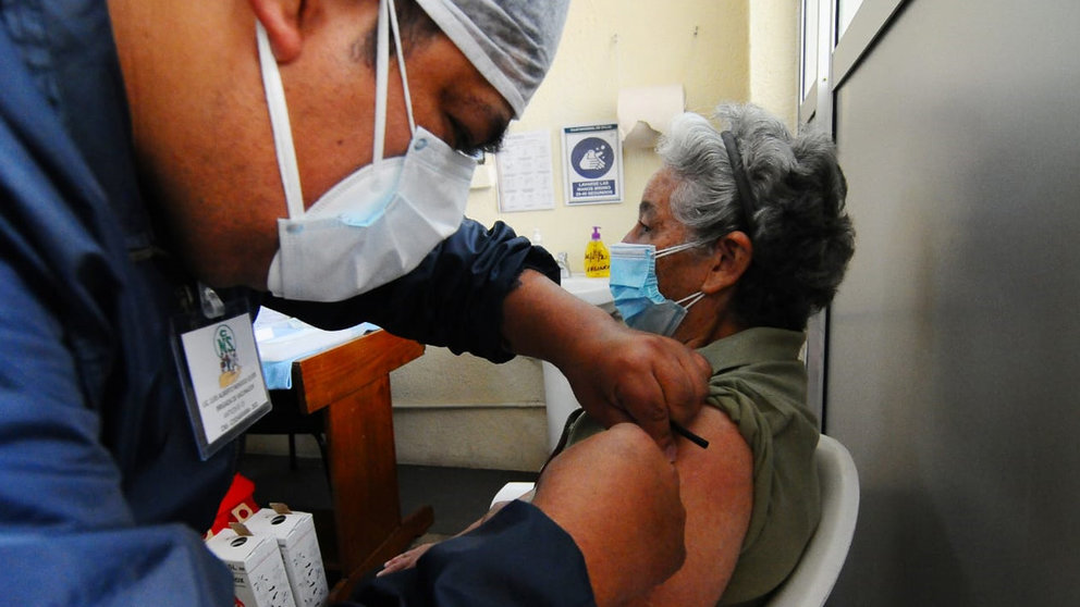 La vacunación en Cochabamba. NOÉ PORTUGAL