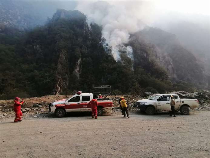 El incendio en el área protegida de Apolobamba se inició hace una semana y no logra ser controlado | El Deber
