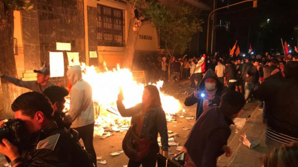 Sentencian a imputado por destrozos y quema de la infraestructura del TED de Tarija en 2019
