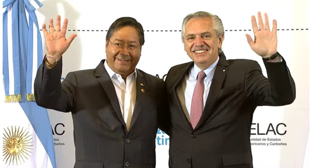 Celac: Fernández recibe el saludo protocolar del presidente Arce