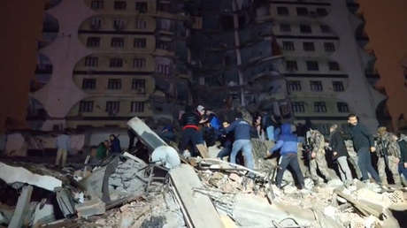 Primer balance de víctimas y de daños tras el devastador terremoto en Turquía