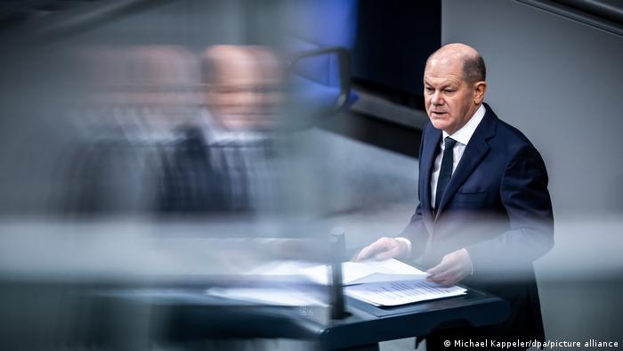El canciller de Alemania, Olaf Scholz, ante el Bundestag.