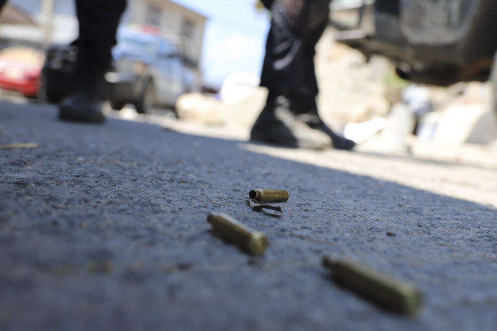 Al menos dos muertos y un herido se registraron en diversas balaceras suscitadas en la colonia La Mira, en la parte alta de Acapulco (Foto: Cuartoscuro) 