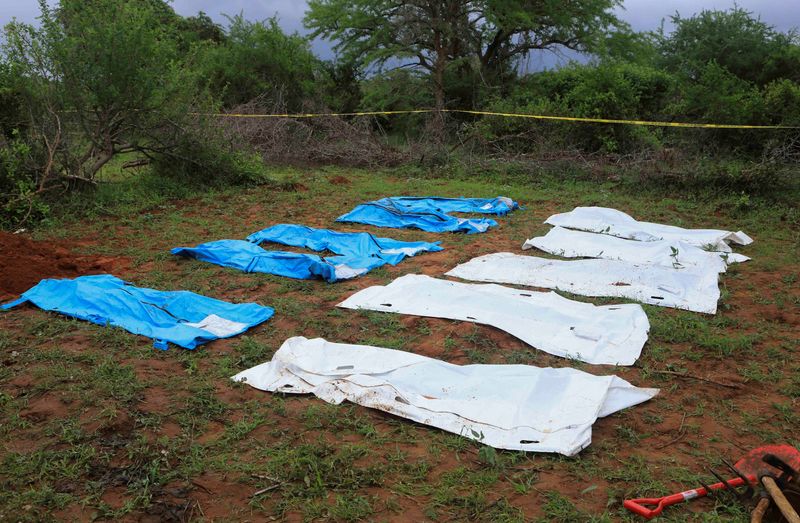 Foto del sábao de bolsas de cádáveres en el dondado de Kilifi, en Kenia  April 22, 2023. REUTERS/Stringer