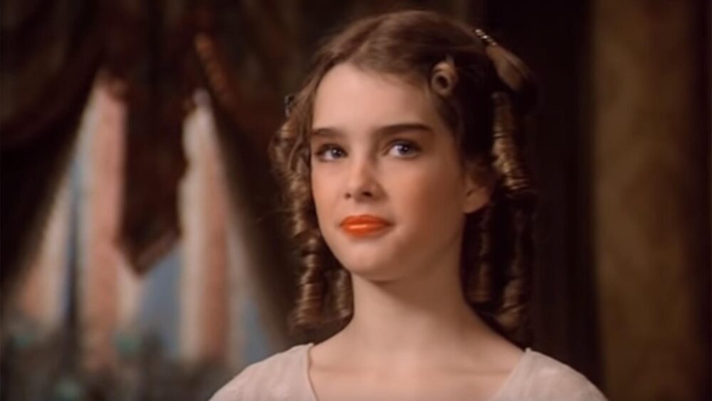 Brooke Shields filmó "Pretty Baby" en 1978, cuando tenía apenas 11 años. Y tuvo que besar a David Carradine, un actor que tenía 32 en ese momento. Hoy, esa película no podría hacerse con una niña