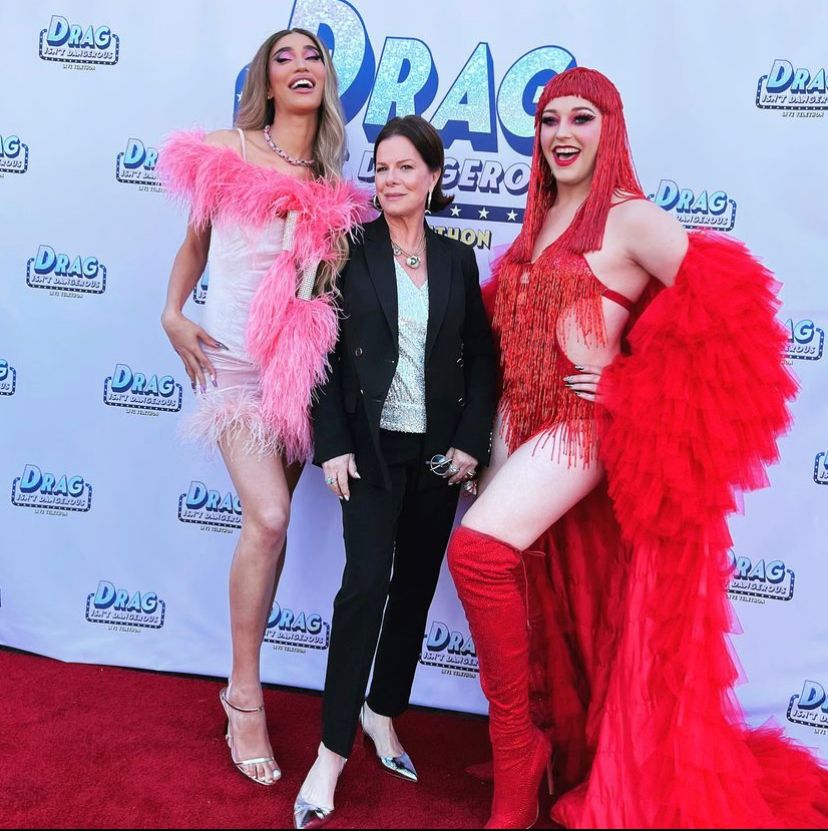 Marcia Gay Harden apoyó a la comunidad LGBTIQ+ en una Teletón celebrada para reunir fondos a quienes practican el drag. @mgh_8/Instagram