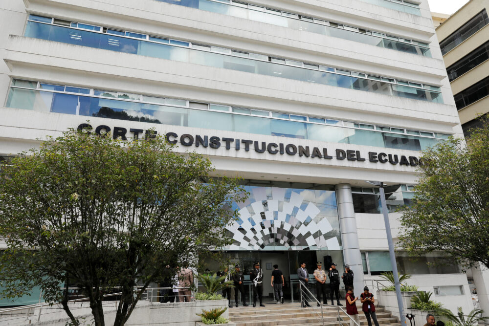 La Corte Constitucional de Ecuador desestimó las demandas presentadas contra el decreto que disuelve el Parlamento. (REUTERS)