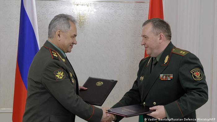 Belarus Minsk | Vertrag über Stationierung russischer Atomwaffen | Verteidigungsminister Shoigu und Viktor Khrenin