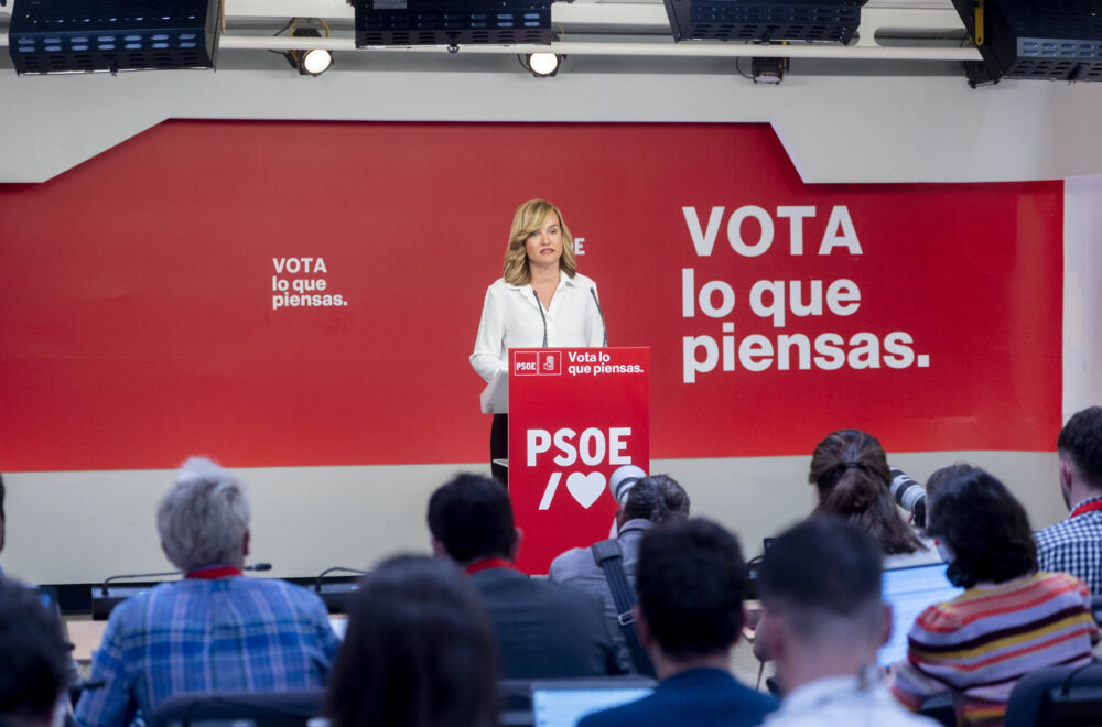 La portavoz del PSOE y ministra de Educación, Pilar Alegría, valora los resultados de las elecciones autonómicas y municipales del 28-M. (Europa Press/Alberto Ortega )