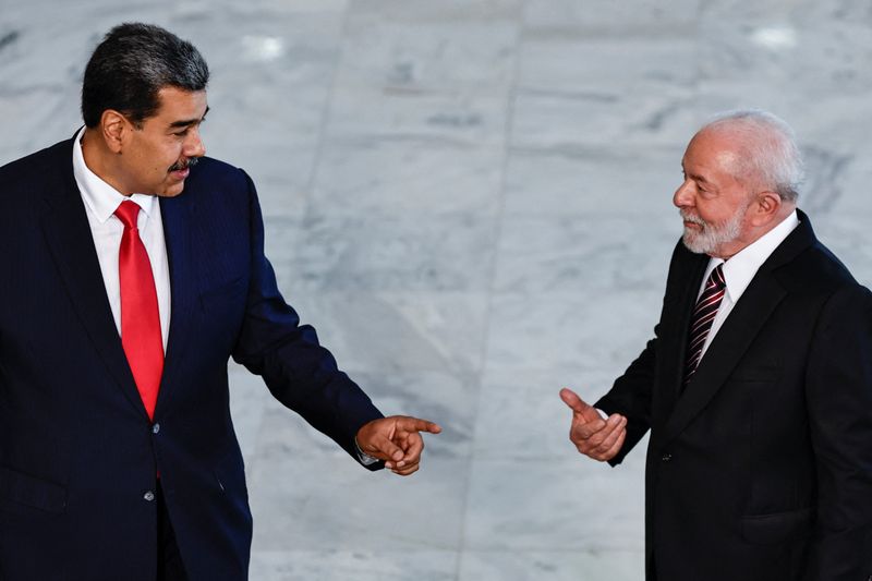El presidente venezolano, Nicolás Maduro, y el mandatario brasileño, Luiz Inácio Lula da Silva, en Brasilia, Brasil.29/5/2023 REUTERS/Ueslei Marcelino