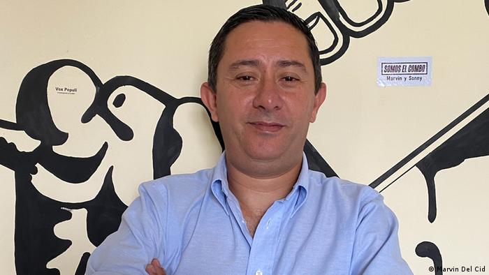 Marvin Del Cid, periodista de Guatemala.