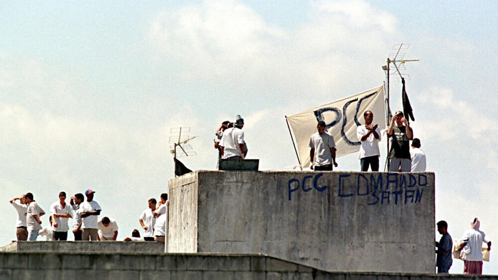 Integrantes del PCC en una cárcel de Brasil
