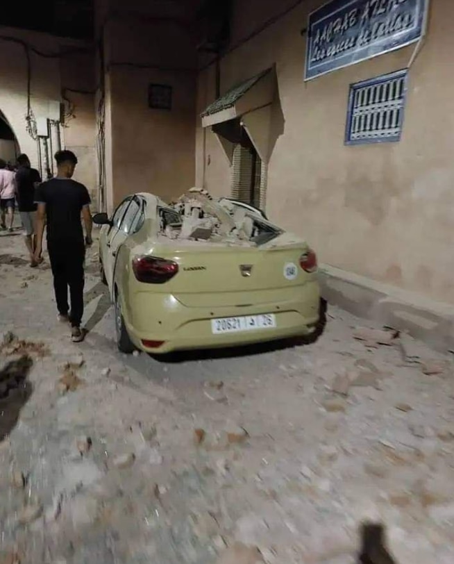 Los heridos, de diversa gravedad, fueron trasladados a centros hospitalarios, indica el ministerio, que añade que también hubo daños materiales en zonas no habitadas.