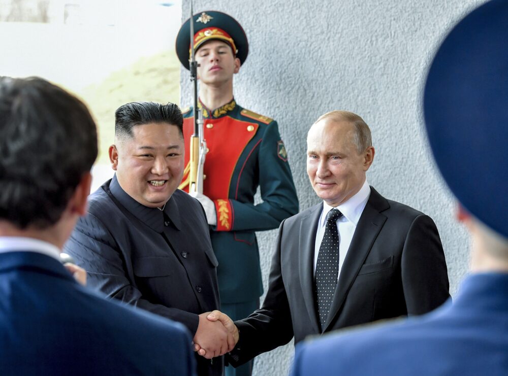 Kim y Putin en la visita del dictador a Rusia en 2019 (via AP)