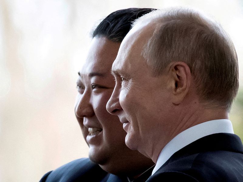 Kim y Putin en Vladivostok (via Reuters)