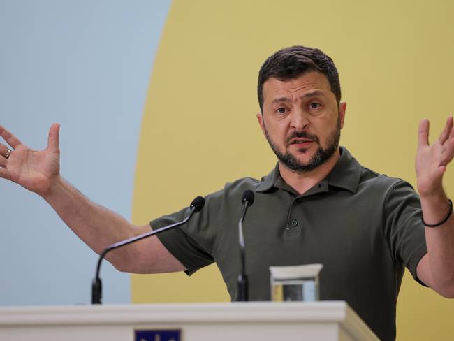 Kyiv (Ukraine), 23/08/2023.- Ukrainian President Volodymyr Zelensky speaks at the press conference after the opening session of Crimea Platform conference in Kyiv Ukraine, 23 August 2023. The Crimea Platform ñ is an international consultation and coordination format initiated by Ukraine. (Rusia, Ucrania, Kiev) EFE/EPA/OLEG PETRASYUK / POOL 25881 Pool 