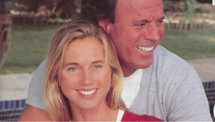 Julio Iglesias conoció a su actual esposa Miranda en 1990 (Instagram)