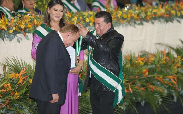 Distinciones en la sesión de honor del Concejo Municipal cruceño