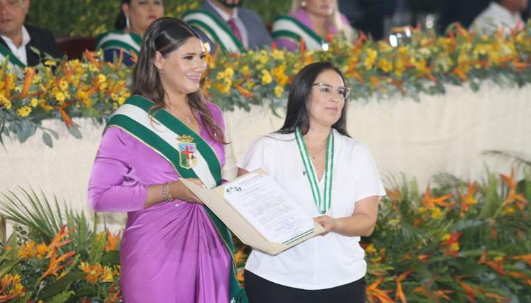 Distinciones en la sesión de honor del Concejo Municipal cruceño