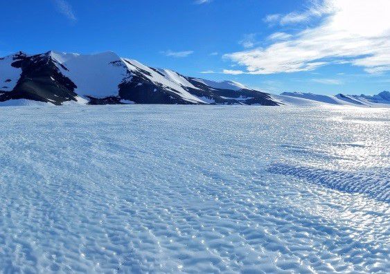 12/02/2020 Área de hielo azul en Patriot Hills, Antártida OccidentalPOLITICA INVESTIGACIÓN Y TECNOLOGÍA ANTARCTICSCIENCE.CM 