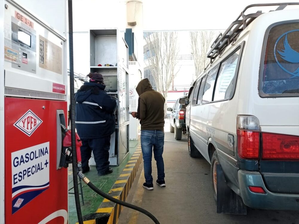 Procurador: Transportistas peruanos seguirán pagando precio internacional por el combustible boliviano