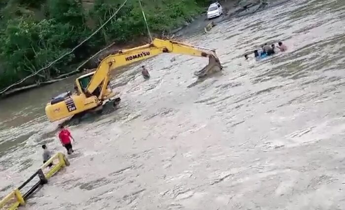 Policía Confirma Otros Tres Muertos Por Las Inundaciones En Tipuani