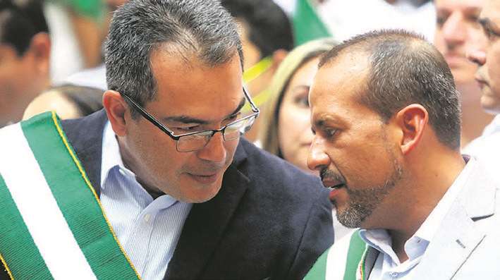 Camacho llama traicionero a Aguilera y revela que en 2021 el vicegobernador  se reunía con Del Castillo para negociar la Gobernación - Radio Felicidad  Bolivia