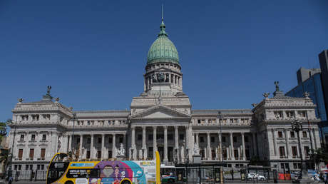 "Nosotros no cedemos nada": Milei se planta en defensa de una 'ley ómnibus' que llega con cambios al Congreso