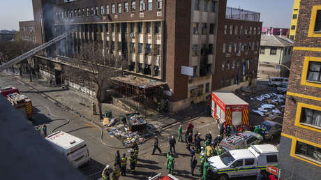 Confiesa haber provocado un incendio en un edificio de Sudáfrica en el que murieron 76 personas para ocultar un asesinato