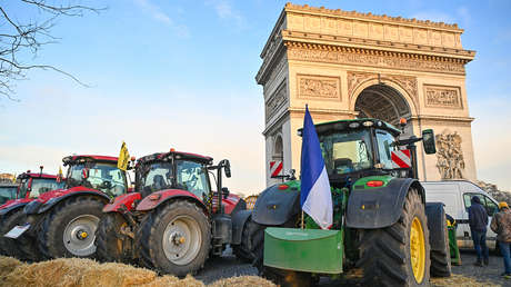 Francia detiene a 66 personas en una manifestación sorpresa de agricultores en París