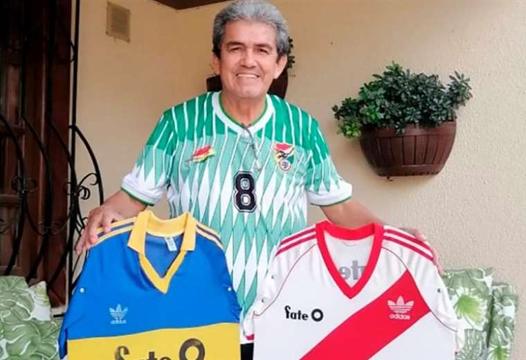 Las poleras que Melgar defendió cuando jugaba en Boca y en River. Foto: Internet