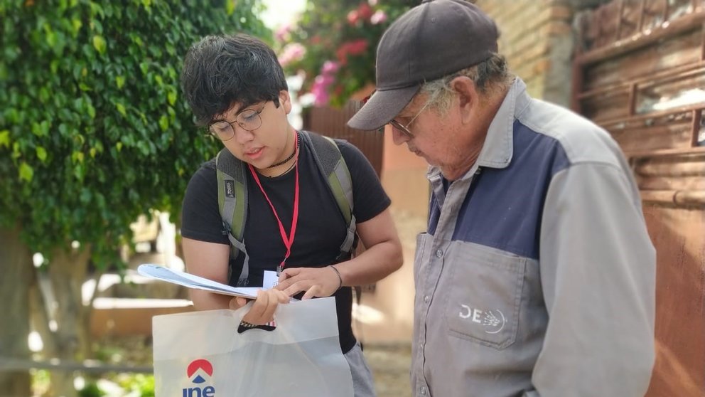 El trabajo en la oficina principal del Censo en Cochabamba. DICO SOLÍS